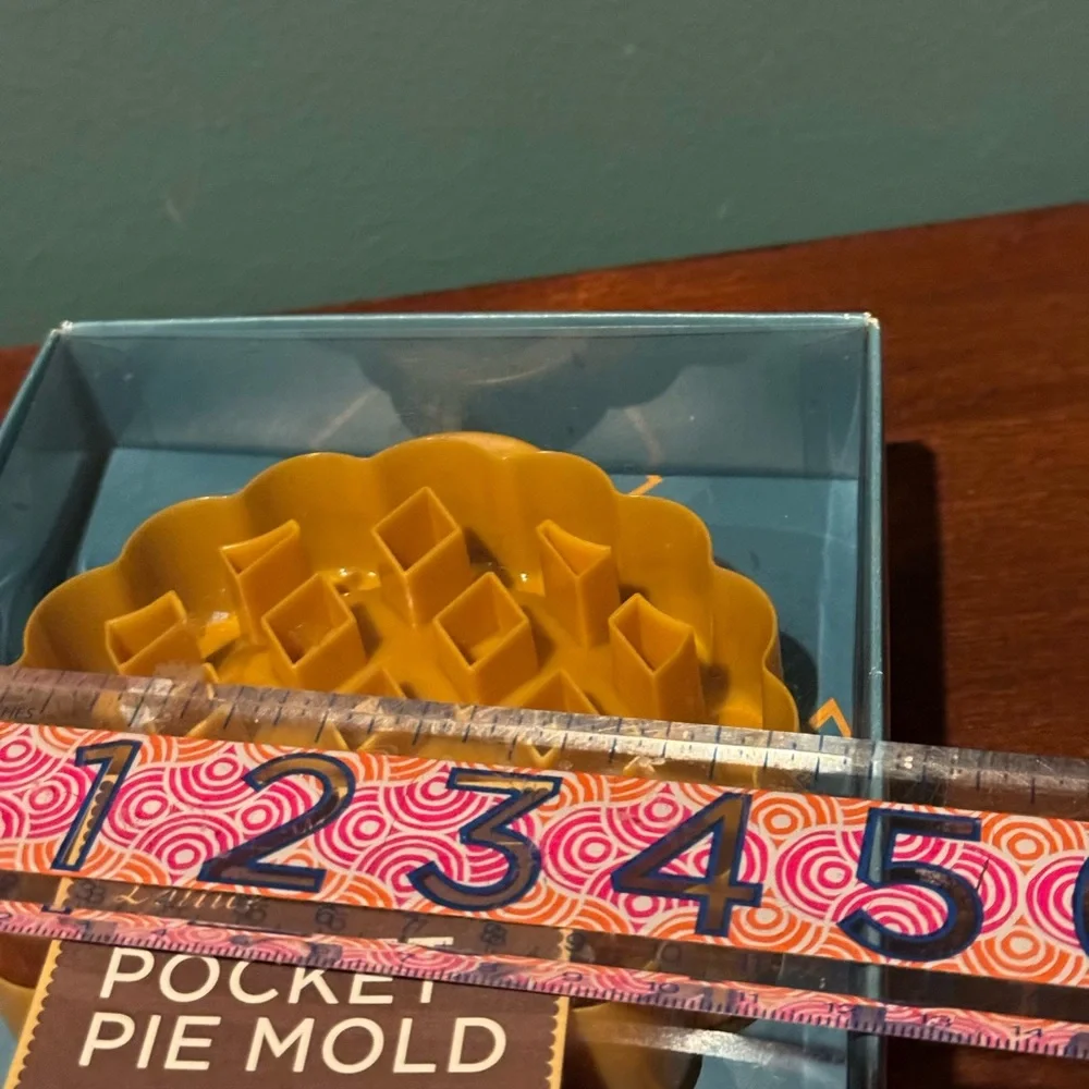 Williams-Sonoma Lattice Pocket Pie Mold Mini Hand Pies With Recipe Easy Fun